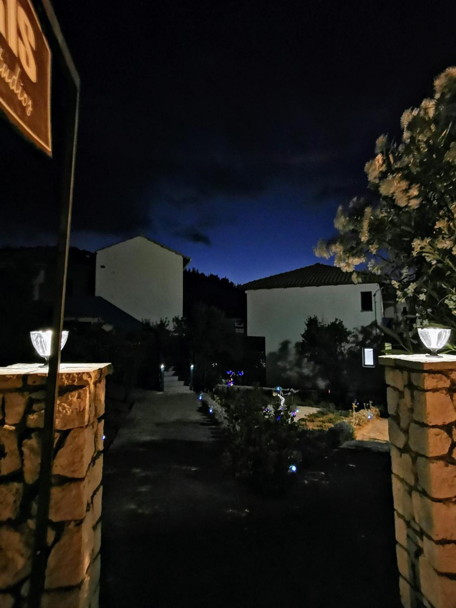 Iris Studios Áyios Nikítas Exterior photo